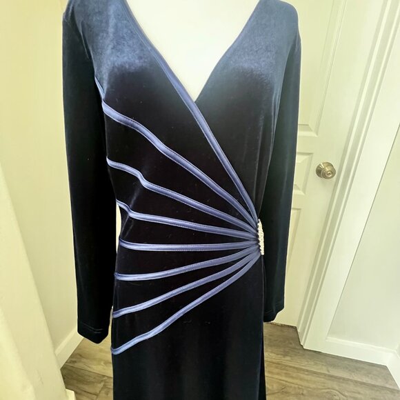 Tadashi Shoji Formal Velvet Dress Rhinestone Ribbon Maxi Evening Gown Homecoming - Picture 4 of 10